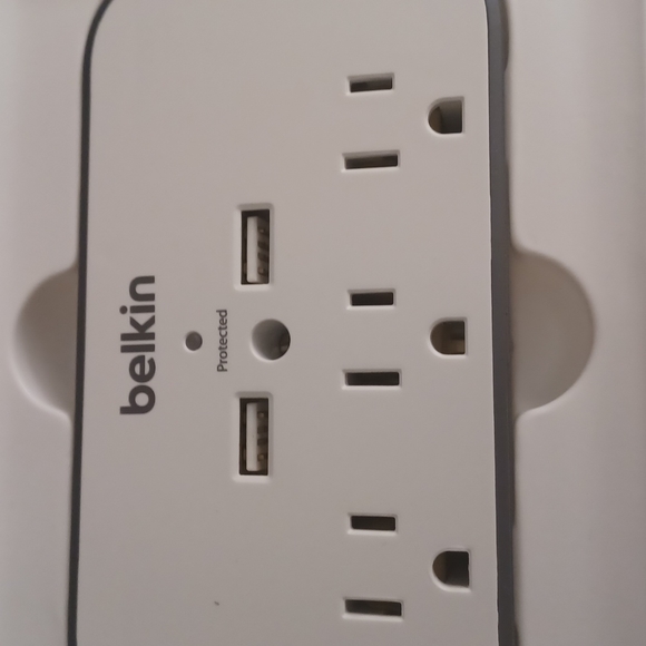 SURGE PROTECTOR - Picture 3 of 4